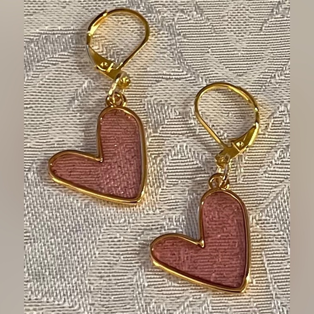 Sparkling Heart Earrings in Translucent Pink and Gold